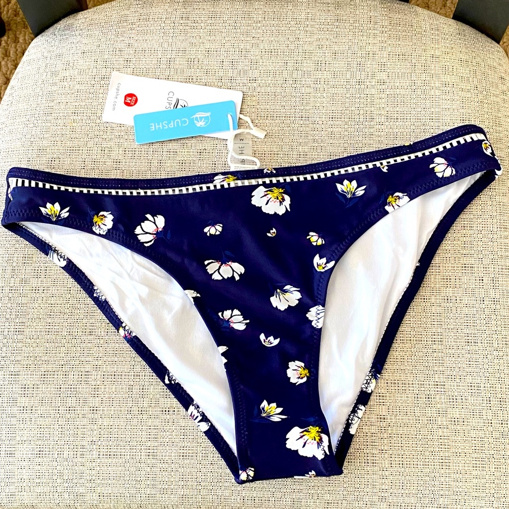 🌟🌟NWT🌟🌟 Cupshe Floral Bikini Bottom
